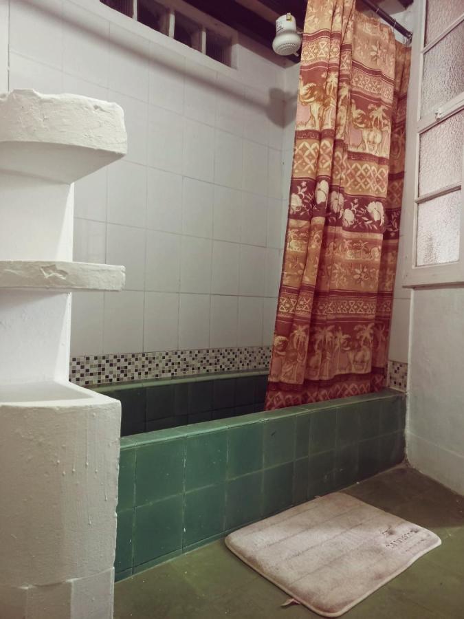 4 Grados Hostel Guatemala-Stad Buitenkant foto