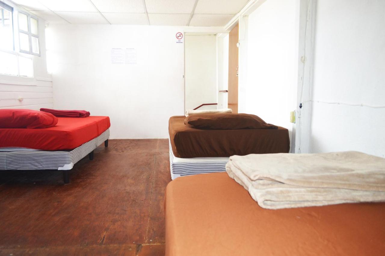 4 Grados Hostel Guatemala-Stad Buitenkant foto