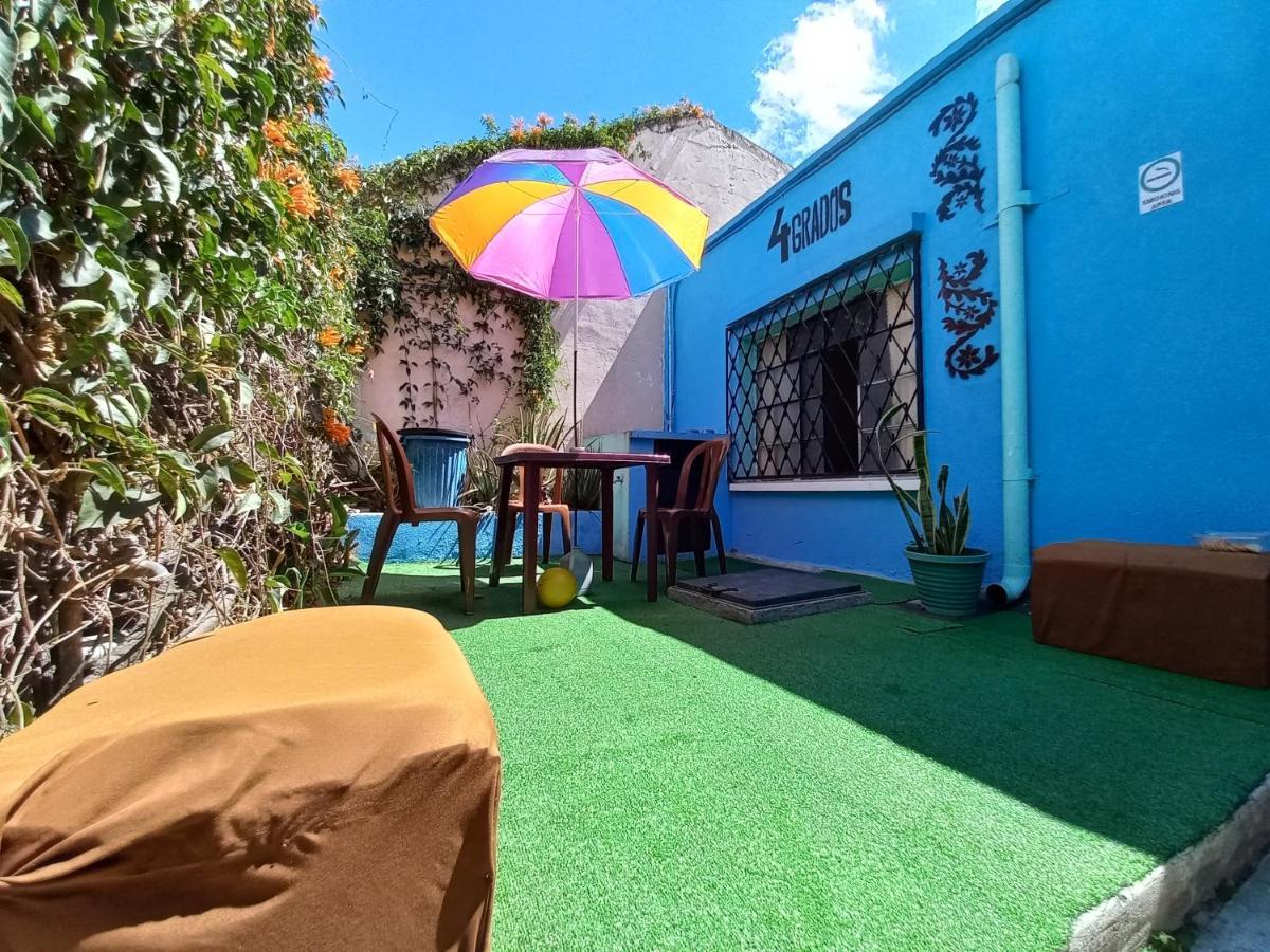 4 Grados Hostel Guatemala-Stad Buitenkant foto